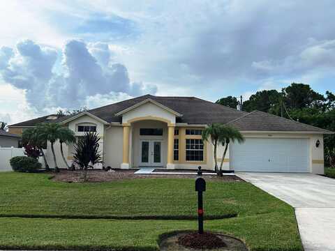 386 SW Donna Terrace, Port Saint Lucie, FL 34984