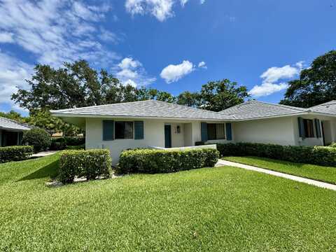 112 Club Drive, Palm Beach Gardens, FL 33418