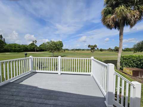 8004 SE Saratoga Drive, Hobe Sound, FL 33455