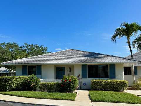 301 Club Drive, Palm Beach Gardens, FL 33418