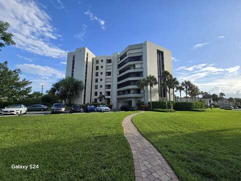 6372 La Costa Drive, Boca Raton, FL 33433