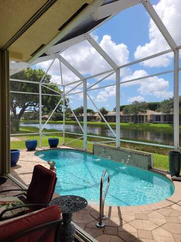 8768 Via Prestigio E, Wellington, FL 33411