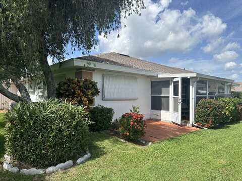 322 Colony Lane, Fort Pierce, FL 34982