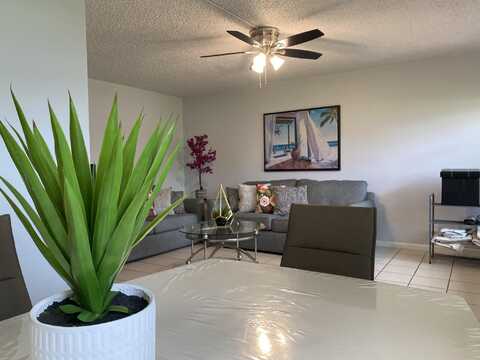 305 Windsor N, West Palm Beach, FL 33417