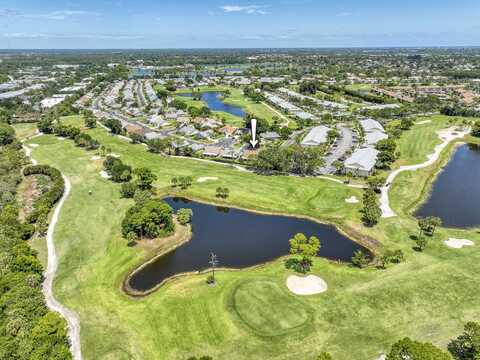 310 Moccasin Trail W, Jupiter, FL 33458