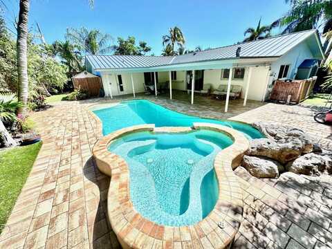 4241 NE 23rd Avenue, Lighthouse Point, FL 33064