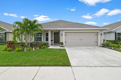 868 NE Whistling Duck Way, Port Saint Lucie, FL 34983