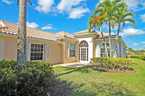 8220 SE Palm Hammock Lane, Hobe Sound, FL 33455