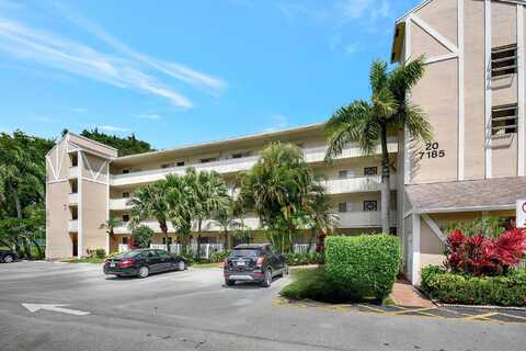 7185 Huntington Lane, Delray Beach, FL 33446