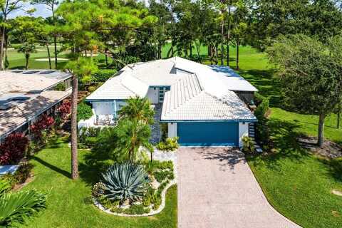 28 Woods Lane, Boynton Beach, FL 33436