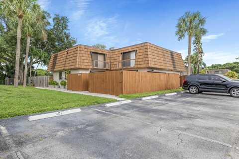 4043 Palm Bay Circle, West Palm Beach, FL 33406