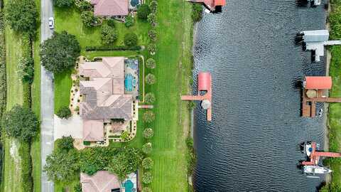 2618 SW River Shore Drive, Port Saint Lucie, FL 34984