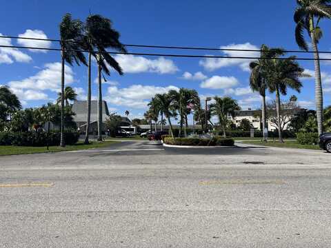 2682 S Garden Drive, Lake Worth, FL 33461