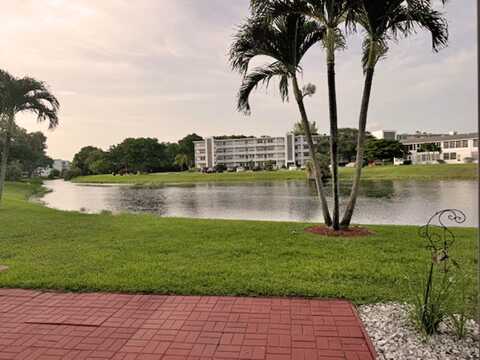 1055 Newport N, Deerfield Beach, FL 33442