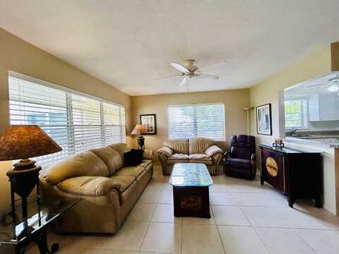 148 Andover F, West Palm Beach, FL 33417