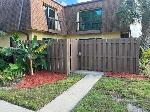 110 N Delaware Boulevard, Jupiter, FL 33458