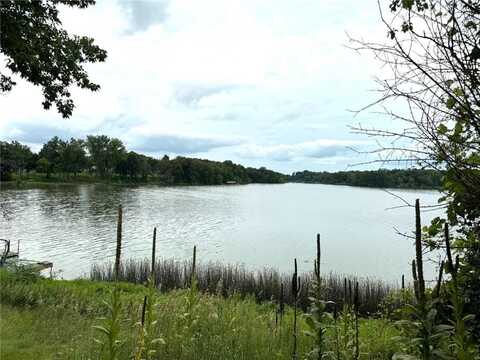 621 Loretta Circle, Spicer, MN 56288