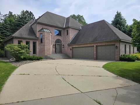 5341 River Bluff Curve, Bloomington, MN 55437