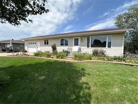 105 E Main Street, Eitzen, MN 55931