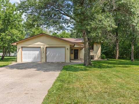 2029 Crestview Lane, Brainerd, MN 56401