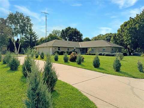 1711 Whipple Way, Faribault, MN 55021