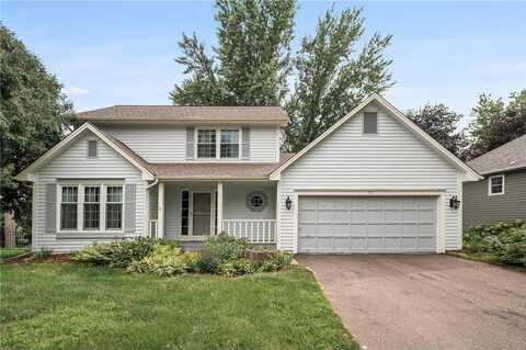 93 Olympic Circle, Chanhassen, MN 55317