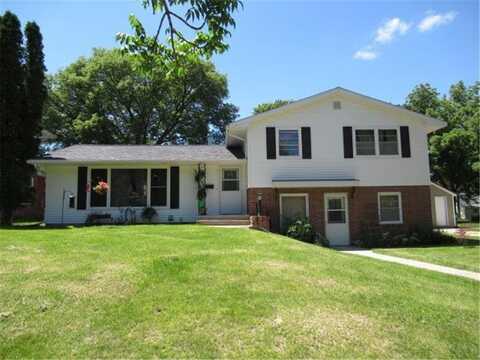 214 Burns Avenue, Springfield, MN 56087