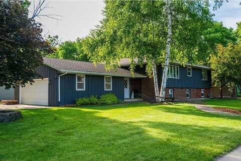 900 13th Avenue SW, Willmar, MN 56201