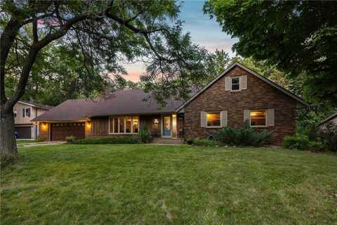 964 Lydia Drive W, Roseville, MN 55113