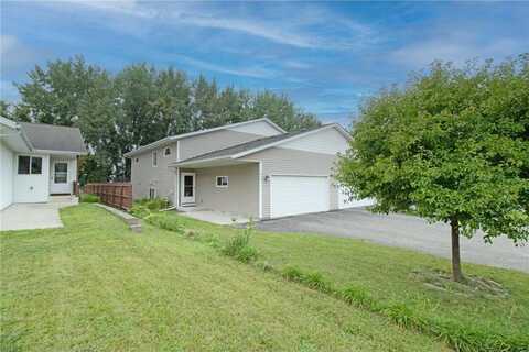 554 Hilltop Drive NE, Hutchinson, MN 55350