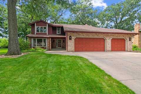 5929 Oxford Street N, Shoreview, MN 55126