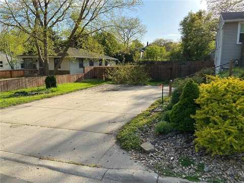 521 Indiana Avenue N, Golden Valley, MN 55422