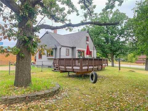 1107 Minnesota Avenue W, Walker, MN 56484