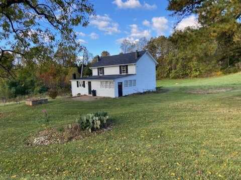 1000 Greenhouse RD, Glade Hill, VA 24092