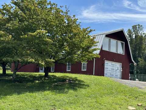 103 Crestview RD, Wirtz, VA 24184