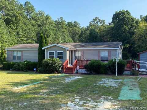 402 Berry Rd, Brodnax, VA 23920