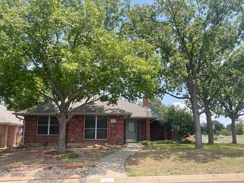 1202 Dorchester Dr, San Angelo, TX 76901