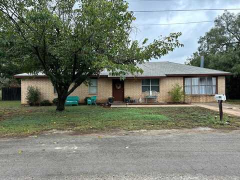 1105 N Pine, Brady, TX 76825