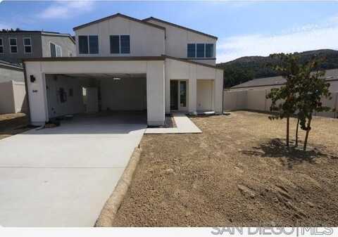 549 Meadowood St., Fallbrook, CA 92028