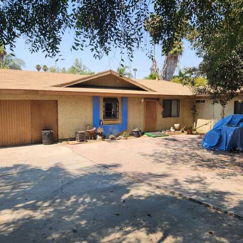 421 W Bobier Dr, Vista, CA 92083