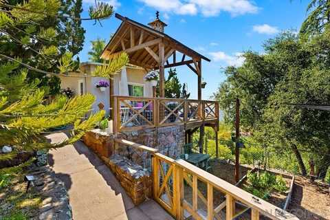 720 Sky Mountain Lane, Alpine, CA 91901