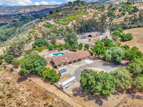 9946 Nutby Lane, Escondido, CA 92026