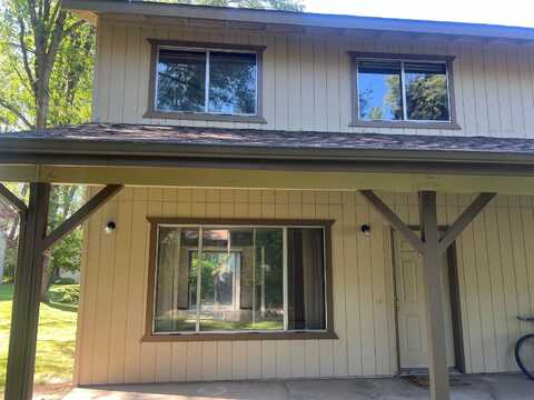 814 Carmen #C, Mount Shasta, CA 96067