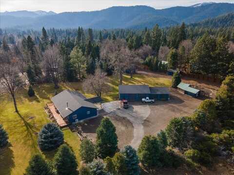 404 Anzo Park Drive, Mount Shasta, CA 96067