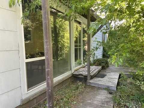 322 E Jessie St, Mount Shasta, CA 96025