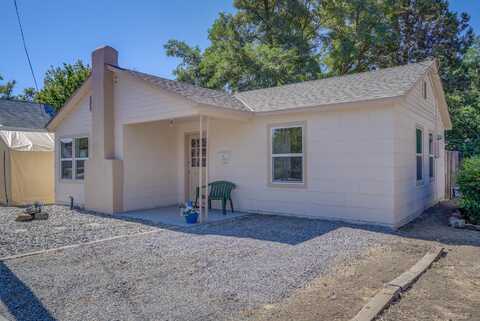 605 North St, Yreka, CA 96097