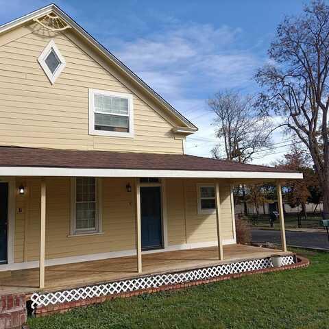 303 Pine Street, Yreka, CA 96079