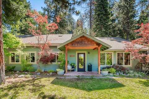 227 Magnolia St, Mount Shasta, CA 96067