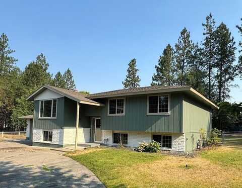 7406 W Dogwood Ave, Nine Mile Falls, WA 99026