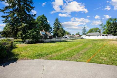 5181 N Crestline St, Spokane, WA 99207